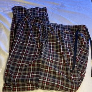 Fruit of the Loom Plaid fleece Sweatpants - Black and Red